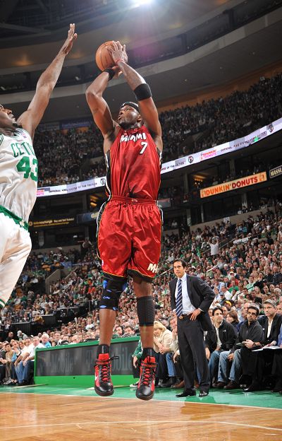 还是四后卫 还是四后卫